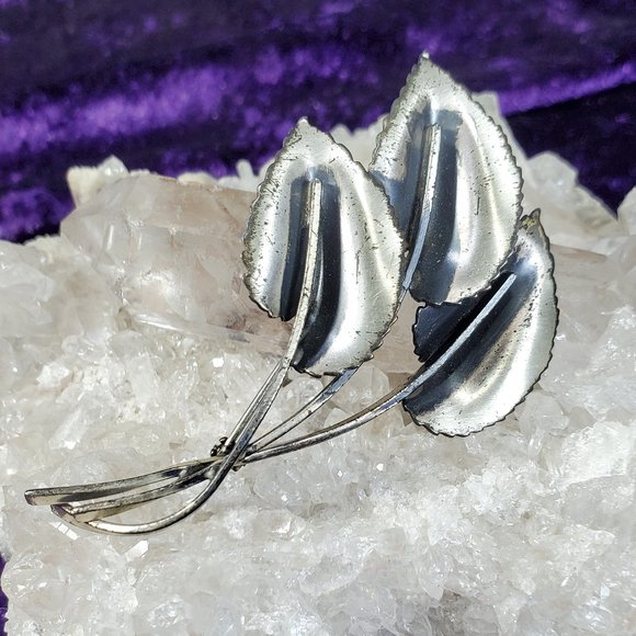 VINTAGE JEWELART Sterling Silver Leaves Brooch/Pin - Picture 8 of 8